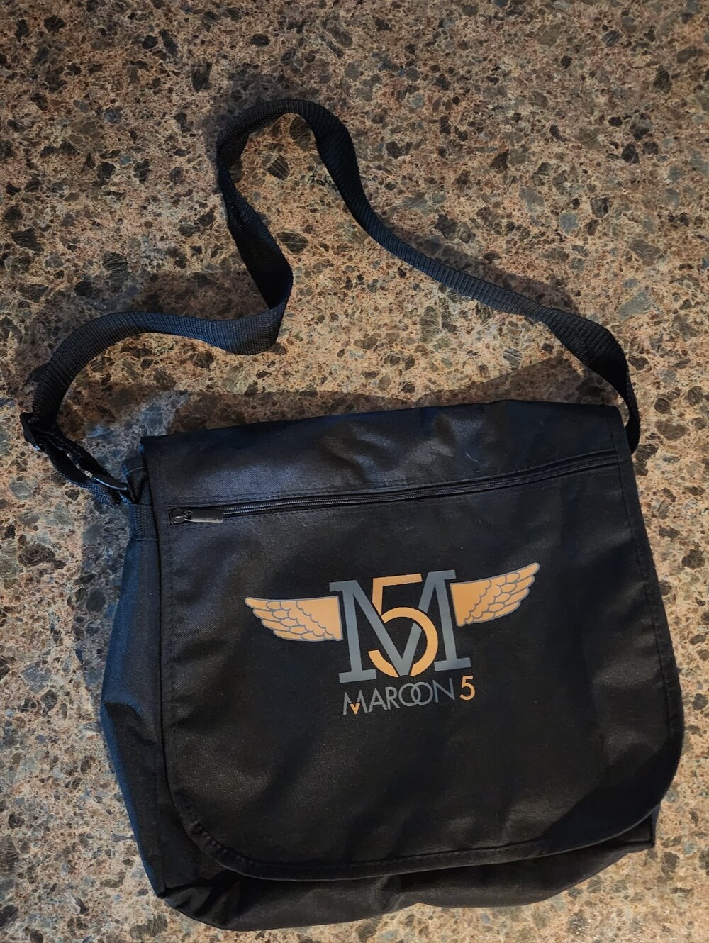 Messenger Bag Maroon 5 NWOT